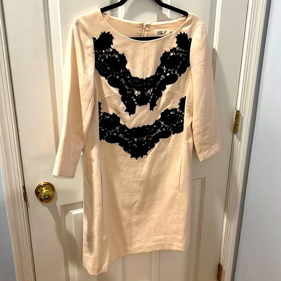 Eliza J Lace Appliqué Dress - Picture 2 of 6